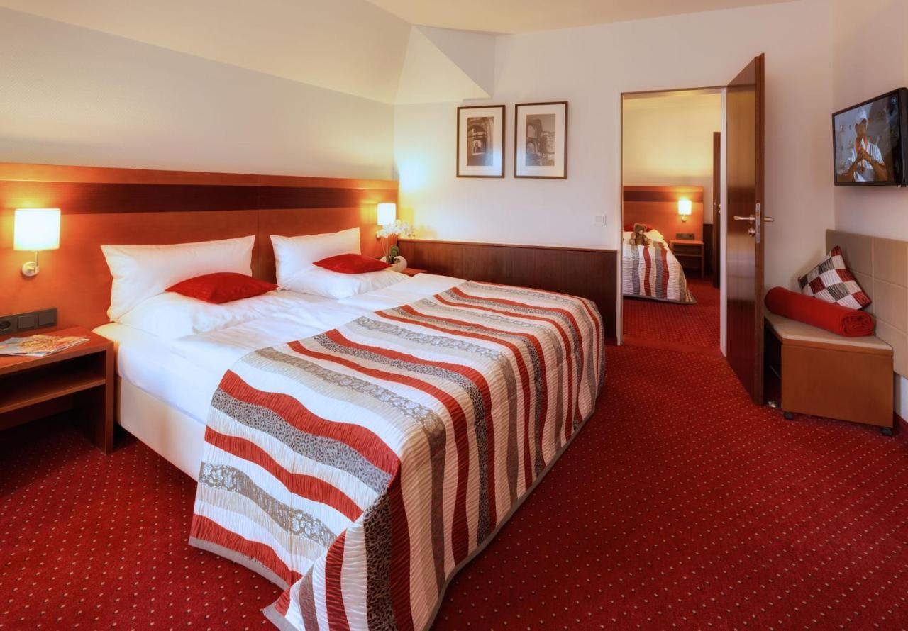 Hotel Am Rosenpark Aachen Exterior photo