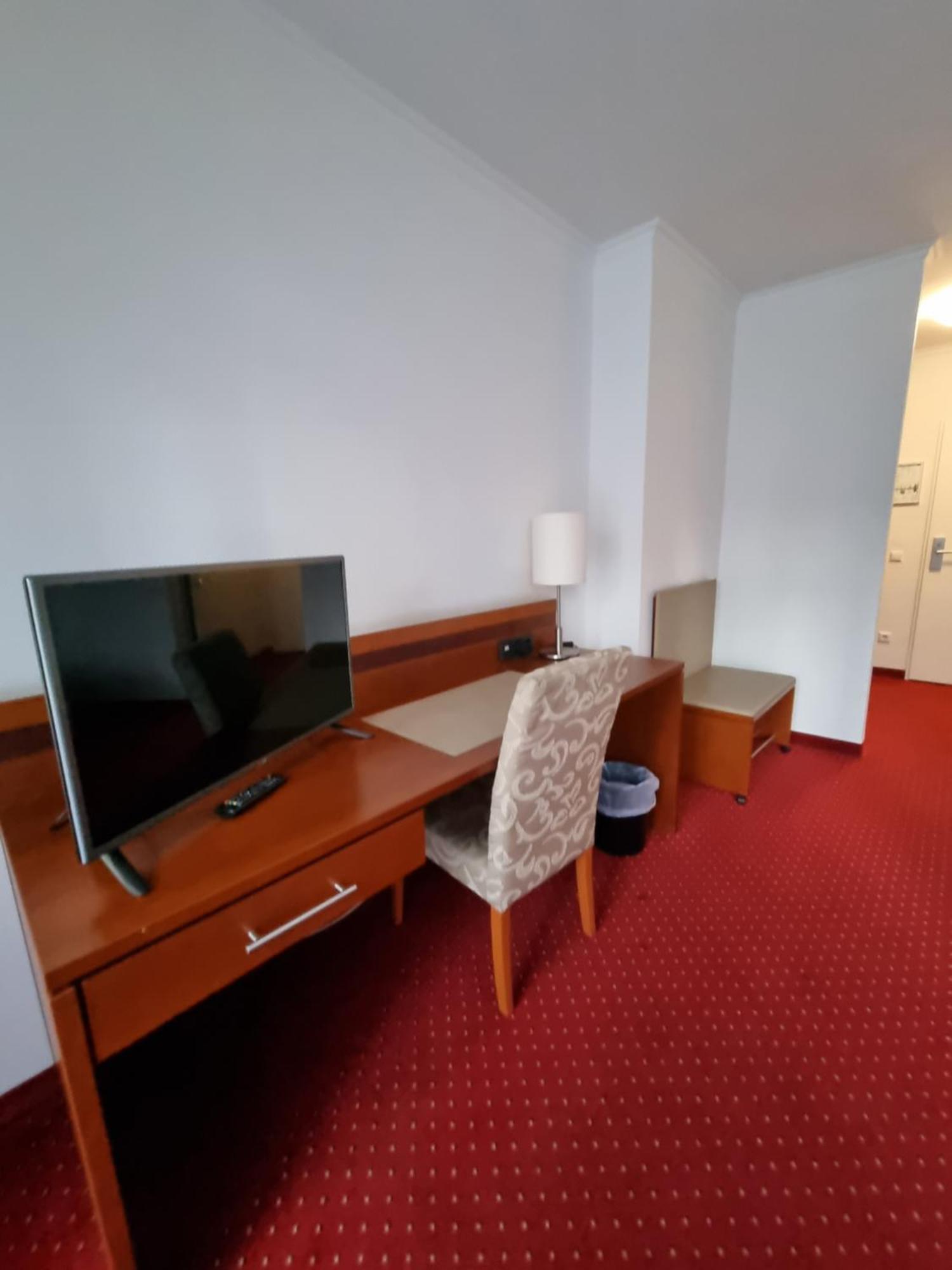 Hotel Am Rosenpark Aachen Exterior photo