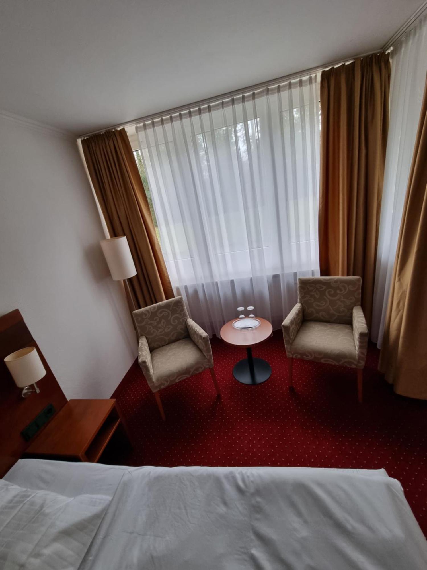 Hotel Am Rosenpark Aachen Exterior photo
