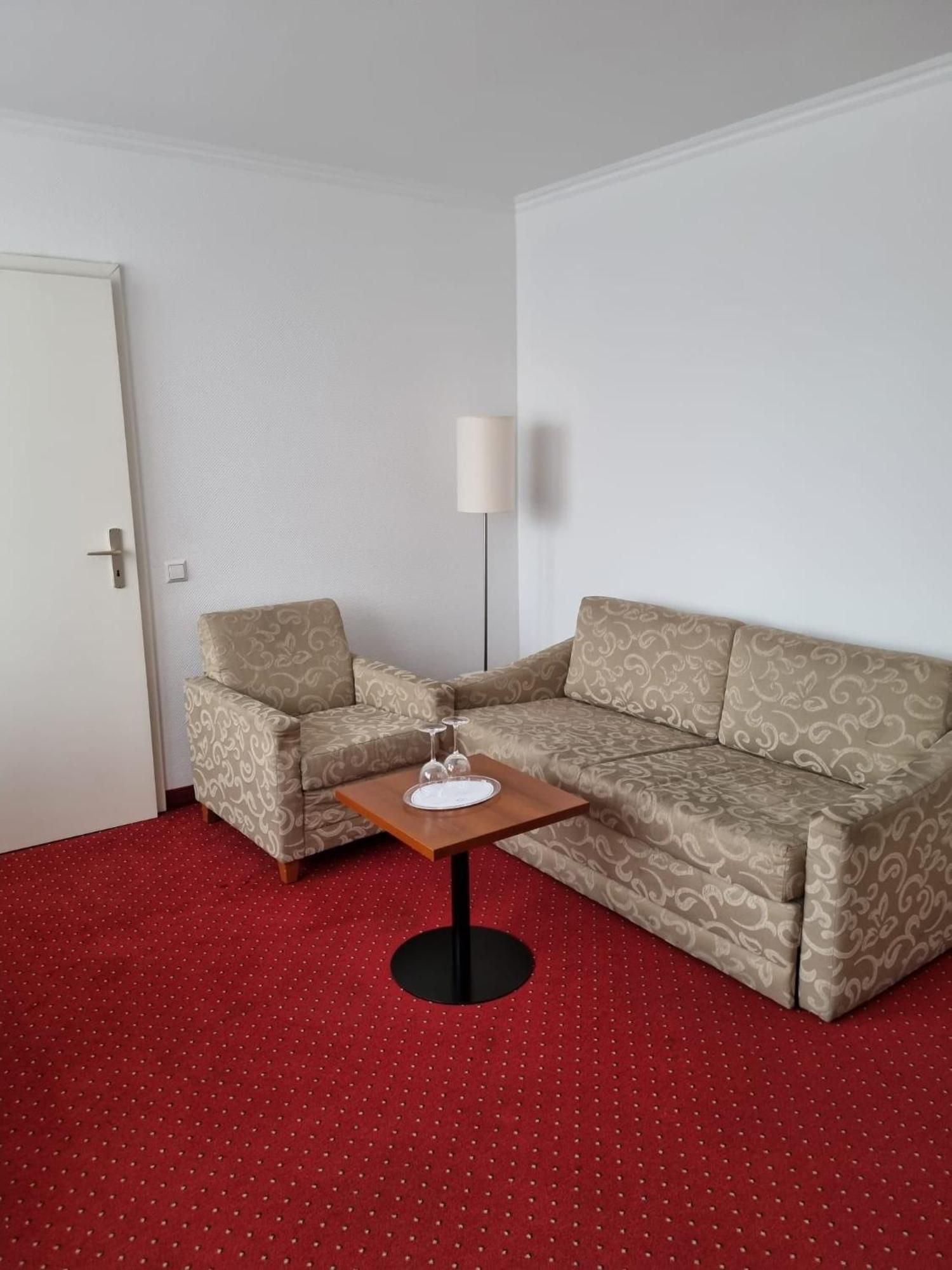 Hotel Am Rosenpark Aachen Exterior photo
