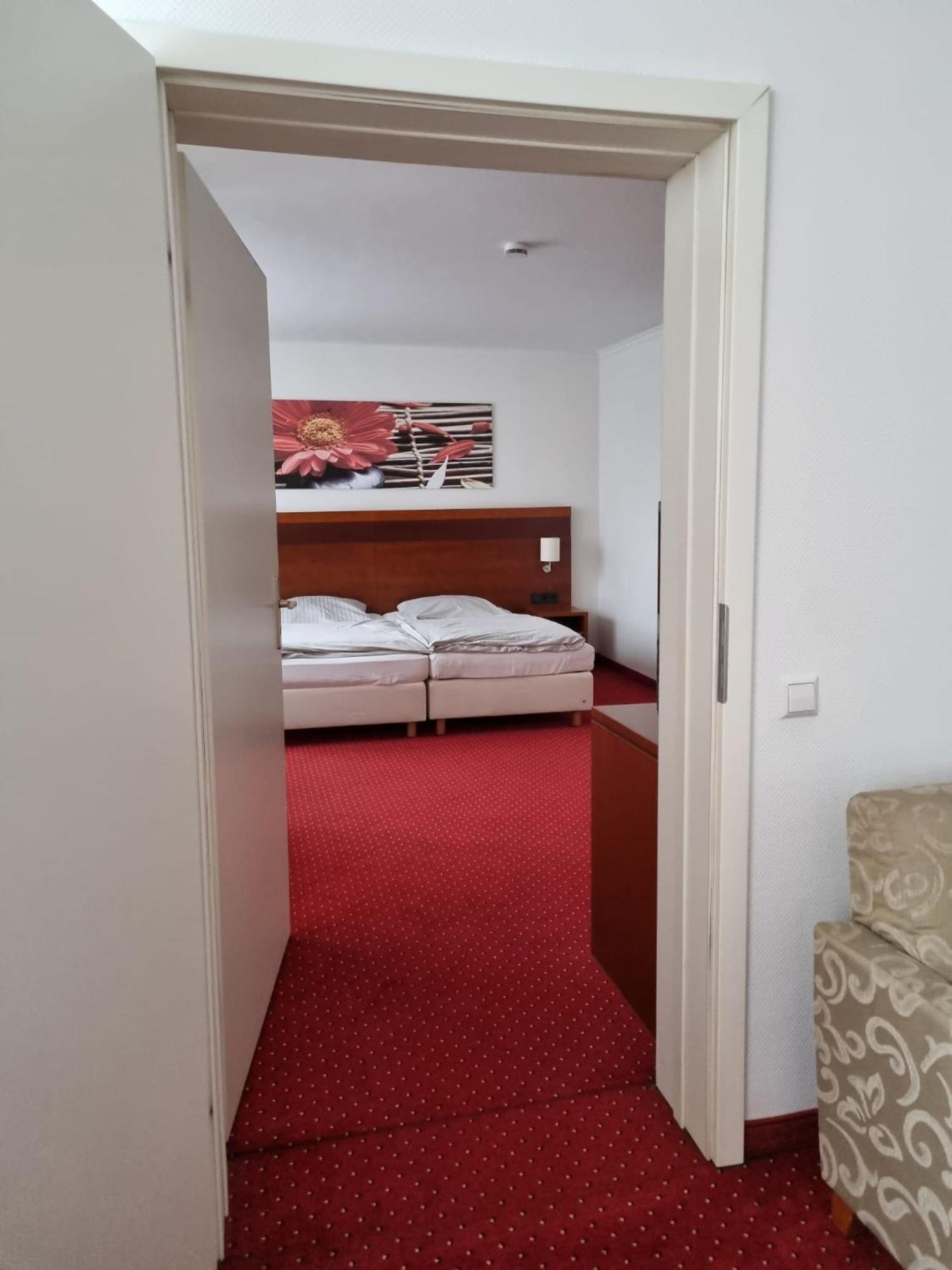 Hotel Am Rosenpark Aachen Exterior photo